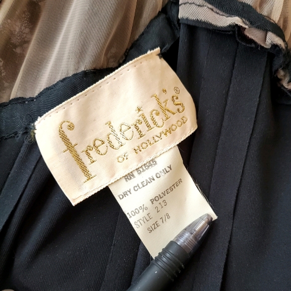 Stunning Sequin Backless Trumpet Dress 🖤 - Picture 16 of 16